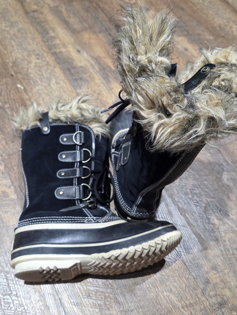 Sorel Black Faux-Fur Trim Winter Lace-Up Boots